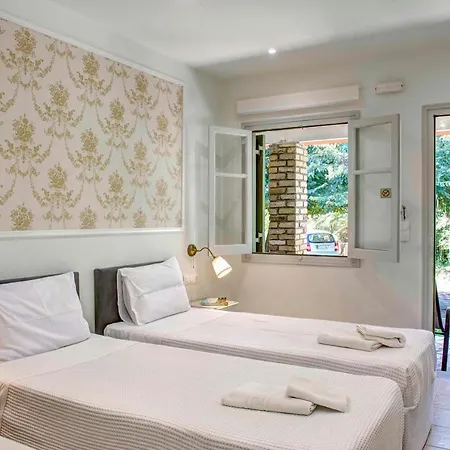 Seascape Elegant Gouvia Marina Apartment *