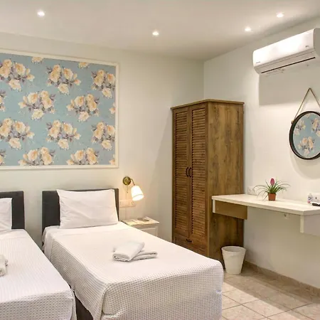 Martaki Elegant Gouvia Marina شقة *