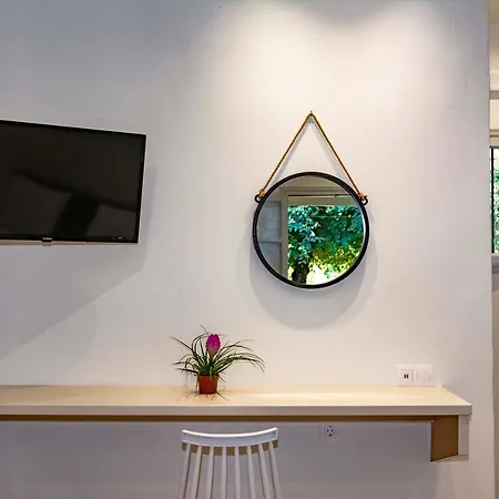 Seascape Elegant Gouvia Marina Апартаменты *