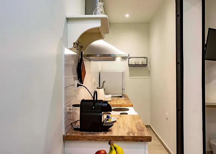 Martaki Gouvia Marina * Κοντόκαλι