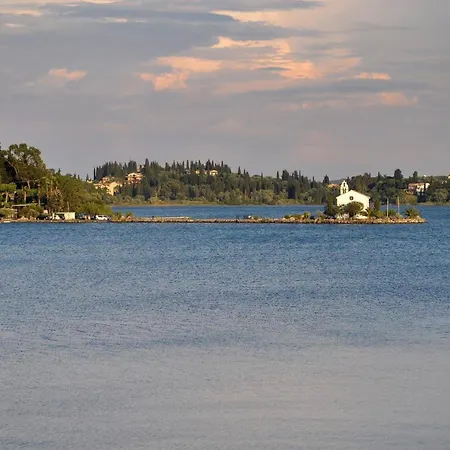 Seascape Elegant Gouvia Marina Lägenhet *