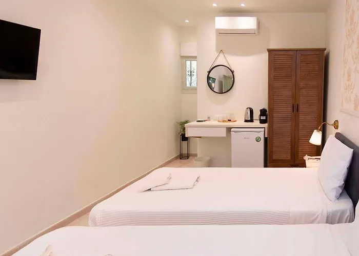 Martaki Gouvia Marina * Kondókali